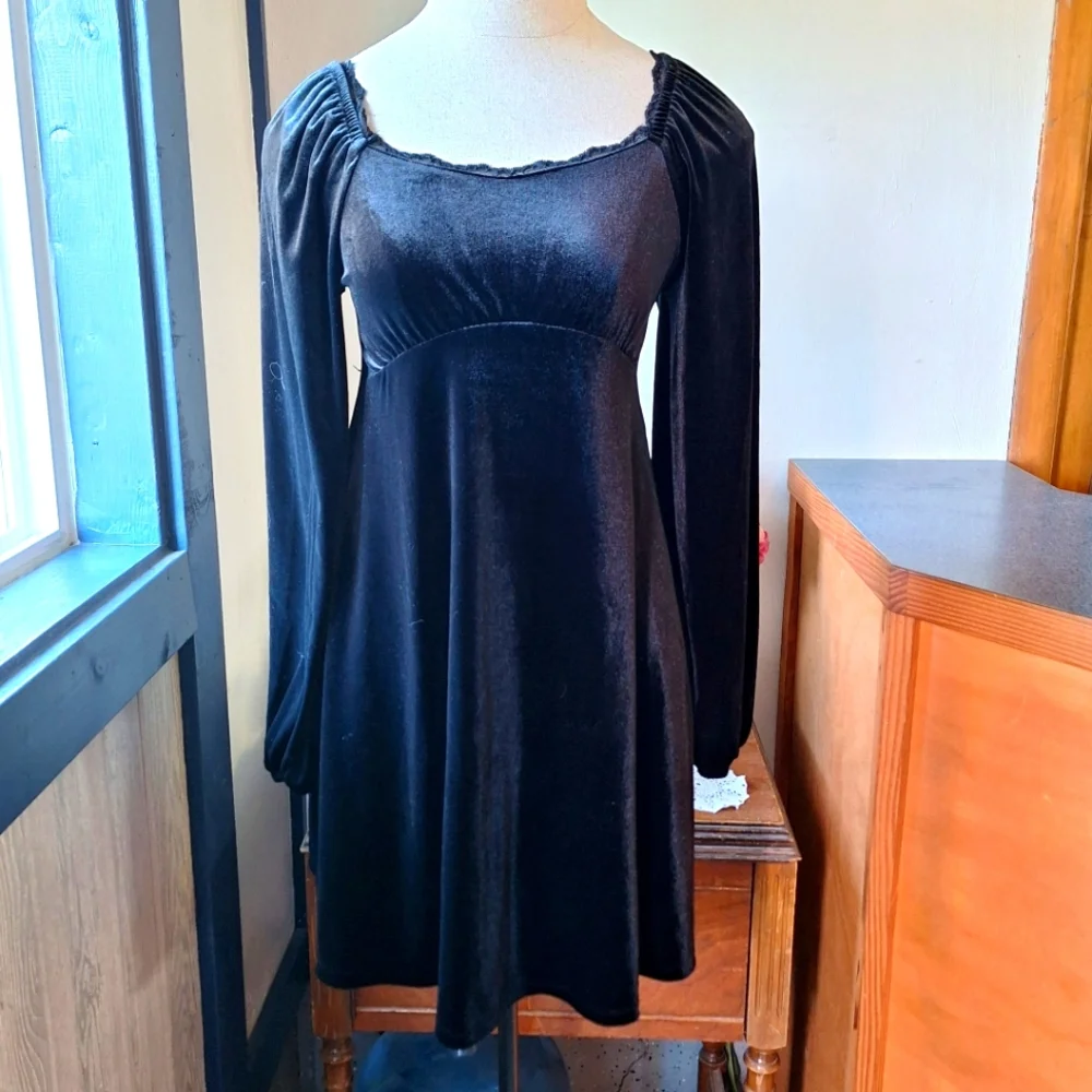 GAP Kids Soft Knit Velvet Peasant Style Dress, Size XL/12, RN#54023 NWT